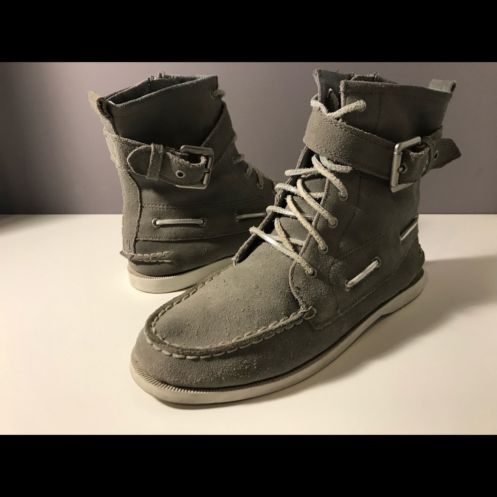 Women’s Sperry Shoes - Size 5